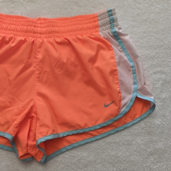 Nike DRI-FIT Shorts with Liner - Picture 2 of 9